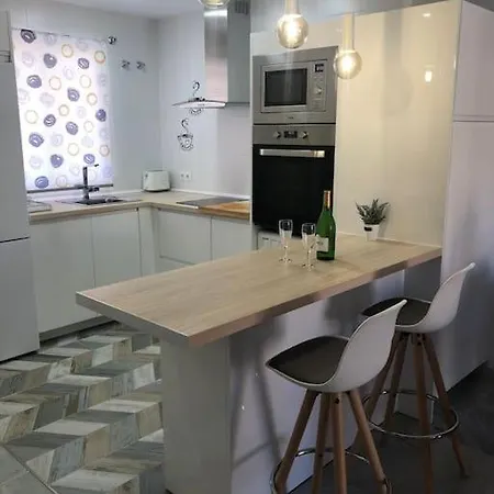 Apartment Encantador Residencial Con Piscina *